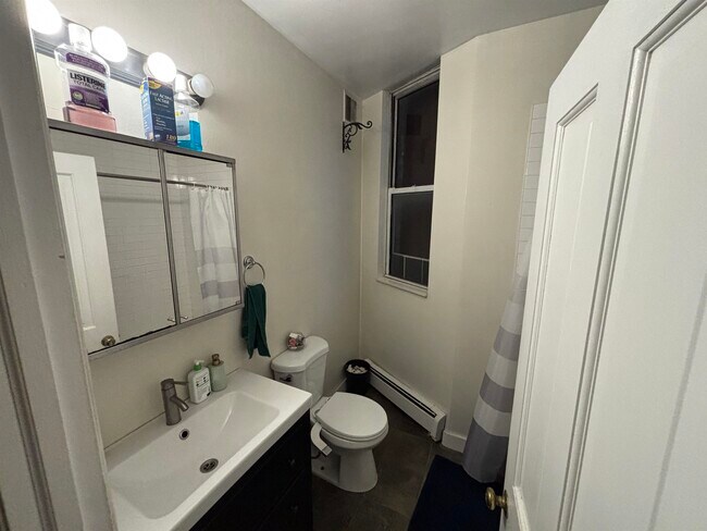 Building Photo - 285 8th St
