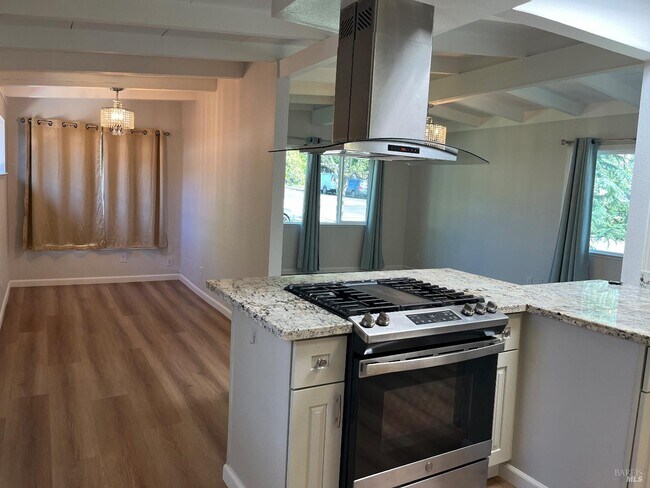 Building Photo - 100 Joan Dr