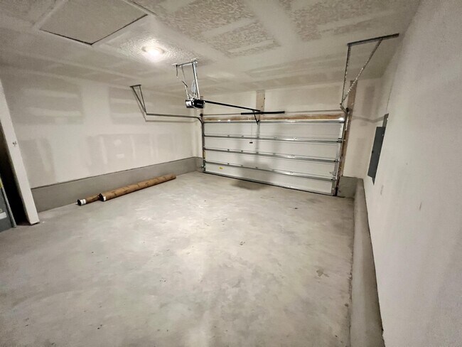 Building Photo - 4119 Whitetail Ln