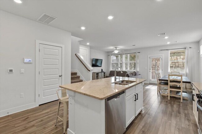 Building Photo - 7103 Terrazzo Cottage Ln