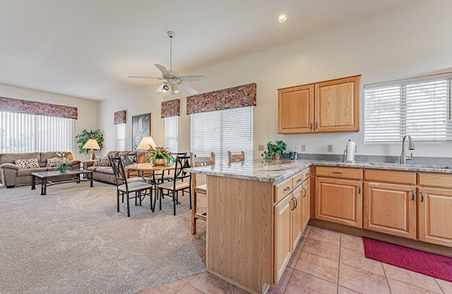 Building Photo - 1924 W Demetrie Loop