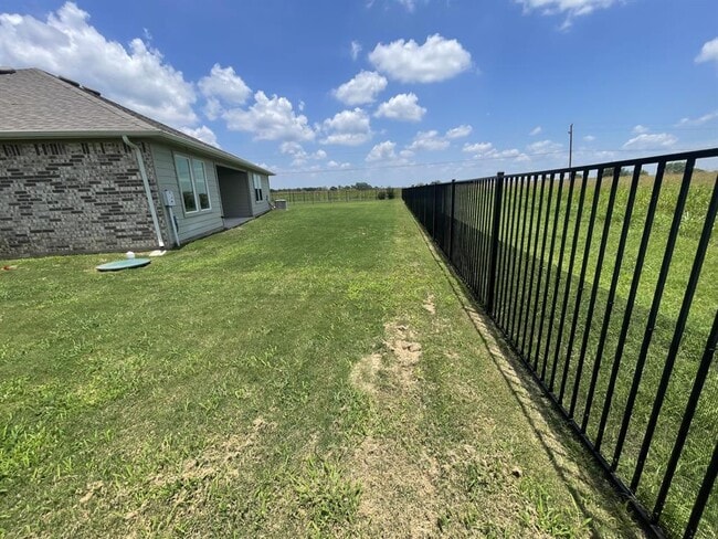 Building Photo - 101 Loon Dr