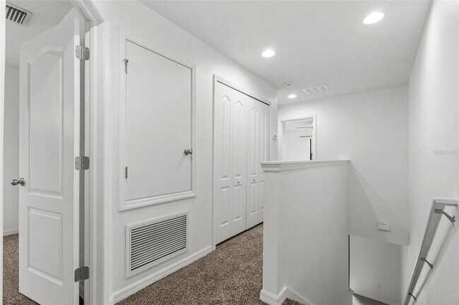 Building Photo - 5179 Bay Isle Cir