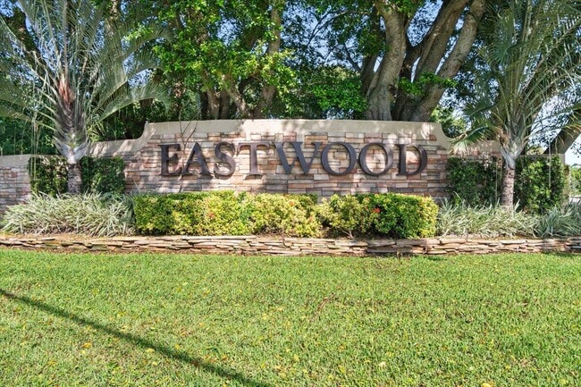 Building Photo - 1275 Summerwood Cir