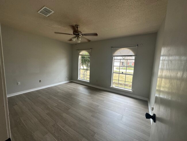 Building Photo - 3250 E Lafourche Ct