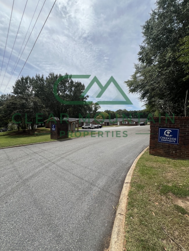 Building Photo - Move-in Special! Limited-Time Leasing Offer!