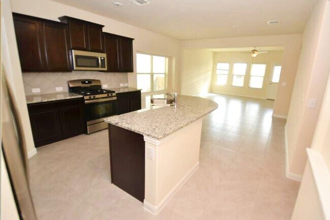 Building Photo - 13903 Madrigal Ln