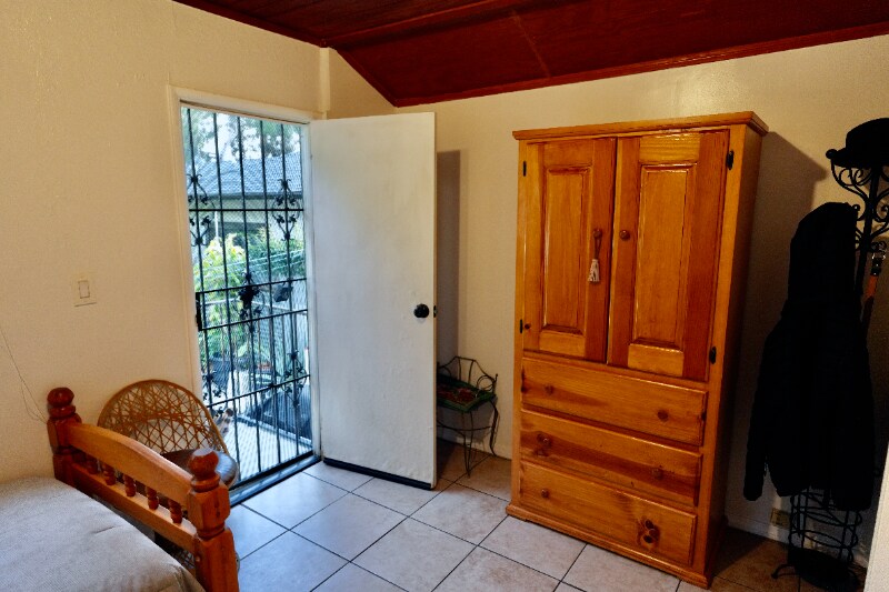 Building Photo - 1866 El Sereno Ave