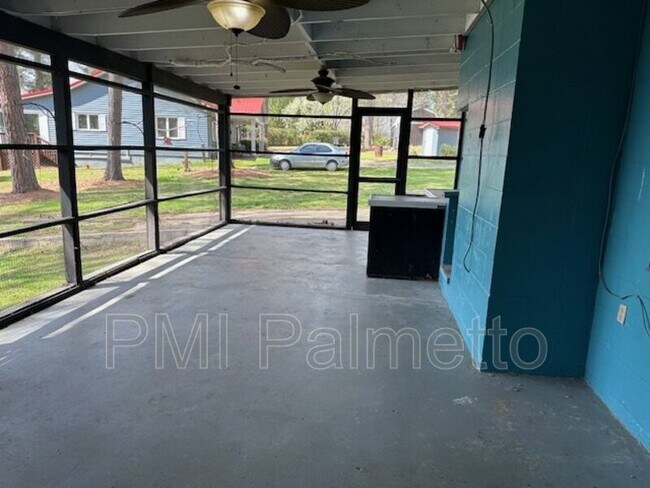Building Photo - 1019 State Rd S-40-621