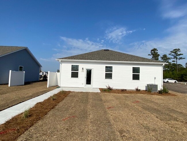 Building Photo - Brand new home located in Blake Farm