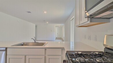 Building Photo - 21702 Cottonwood Mdws Trl