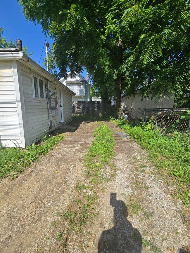 Building Photo - 58 N Chase Ave