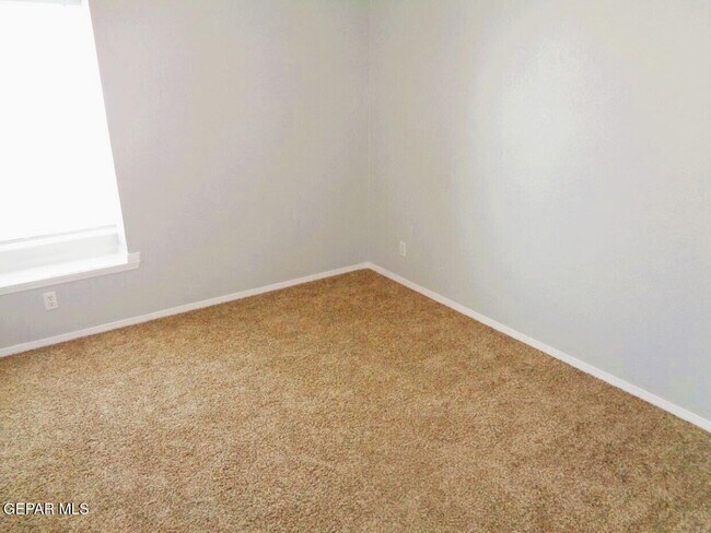 Building Photo - 11353 Loma Linda Cir