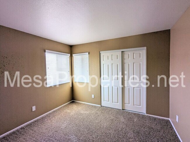 Building Photo - 14747 Amber Ct