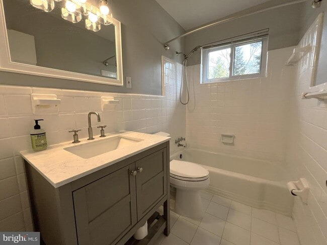 Building Photo - 1201 Allendale Rd