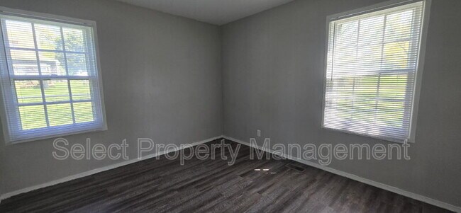 Building Photo - 4911 Hoagland Ave