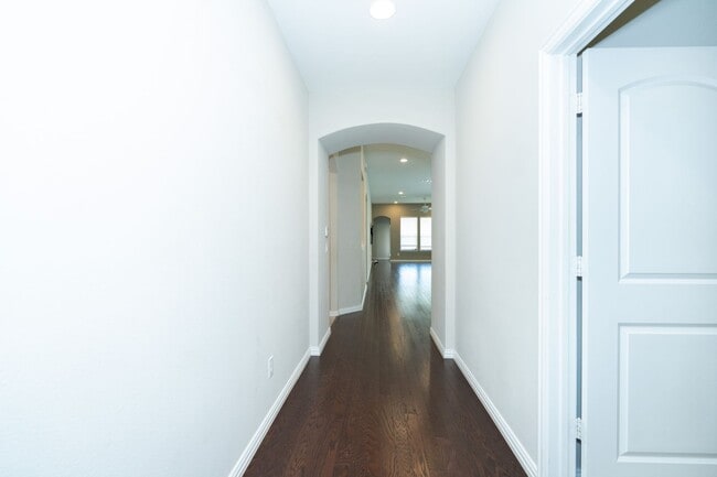Building Photo - 2813 Barnsley Dr