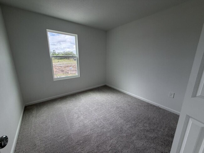 Building Photo - 2510 Hallow Gdn Rd