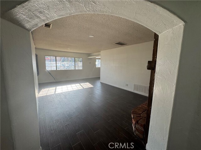 Building Photo - 4965 Tulsa Ave