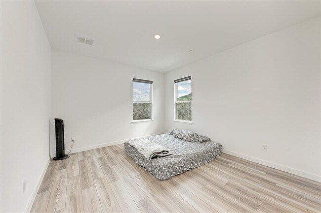 Building Photo - 2420 Novara Trl