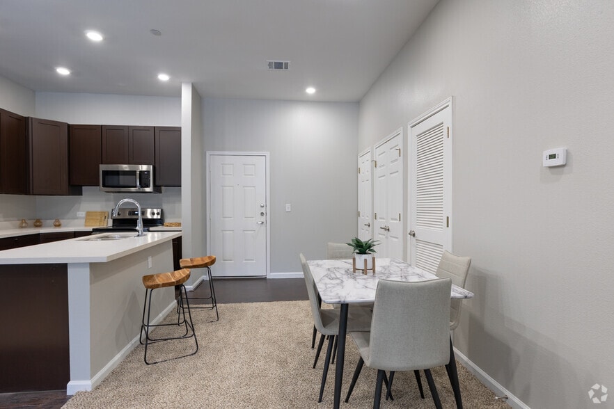 South Mountain Apartments 2301 N Frazier St Conroe TX 77303