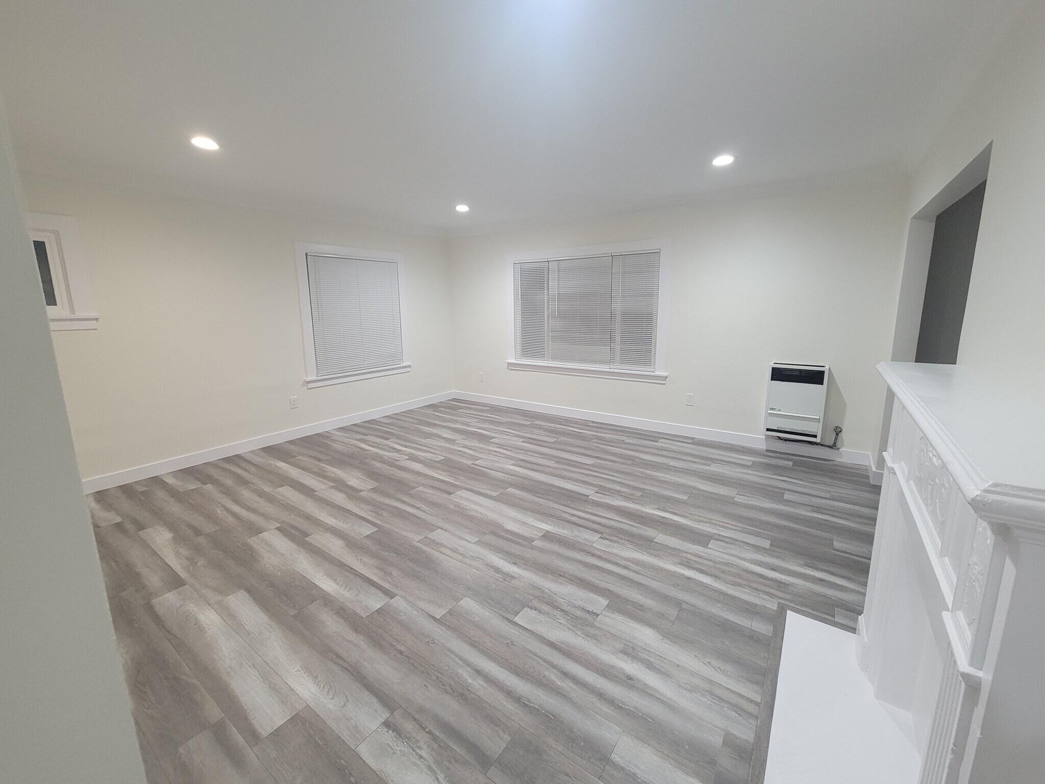 Living room - 2216 S Bronson Ave