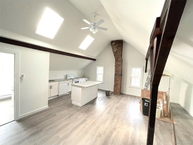 Building Photo - 1419 NY-376