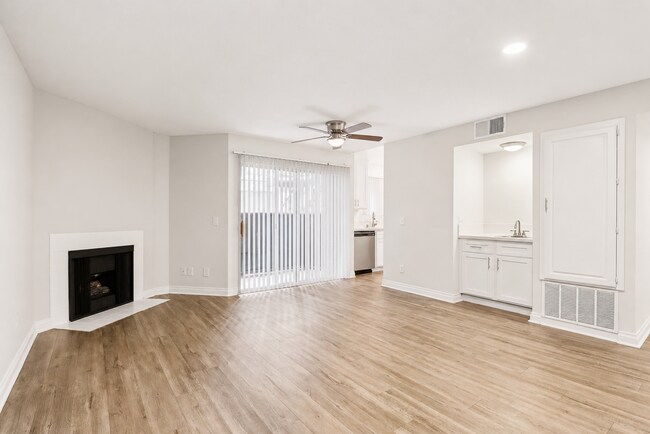 Interior Photo - 14056 Valleyheart