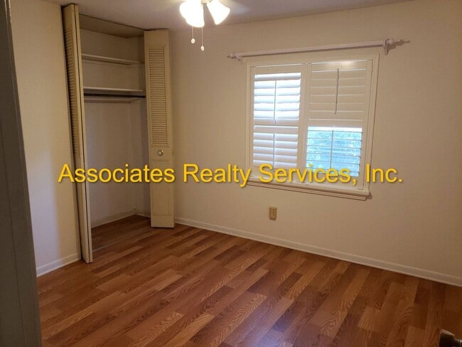 Building Photo - *Sublease* Cute Renovation in Northwood!