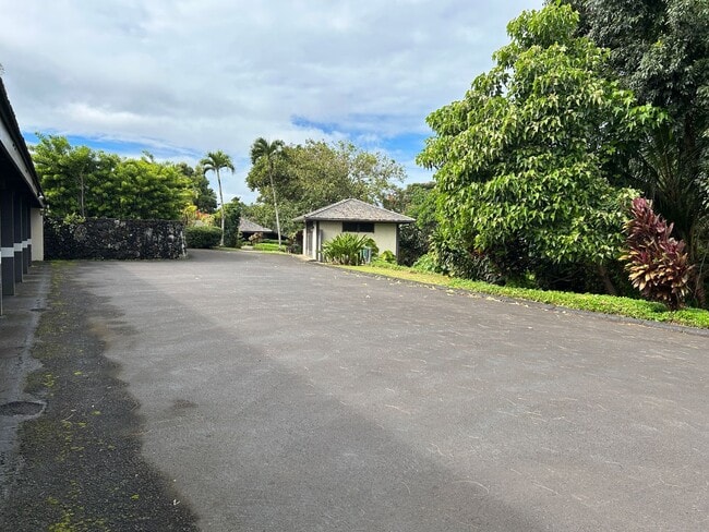 Building Photo - Rare Detached 1BR Sanctuary in Princeville