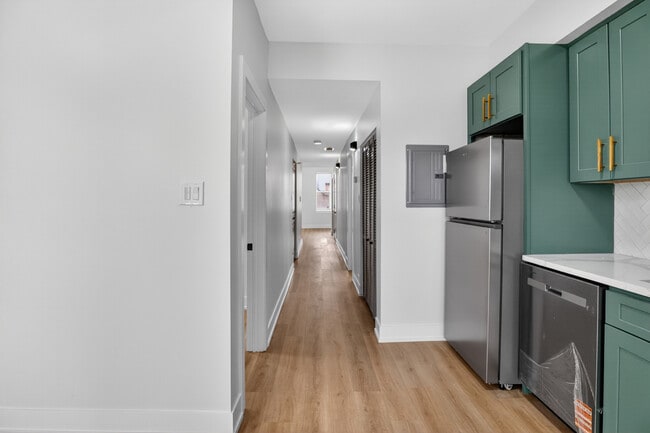 Building Photo - 4622 S Calumet Ave