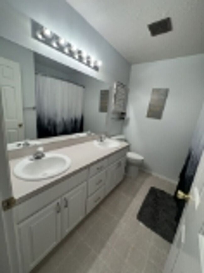 Building Photo - Luxurious 4-Bedroom Home in Keizer – Spacious, Elegant & Perfect for Entertaining