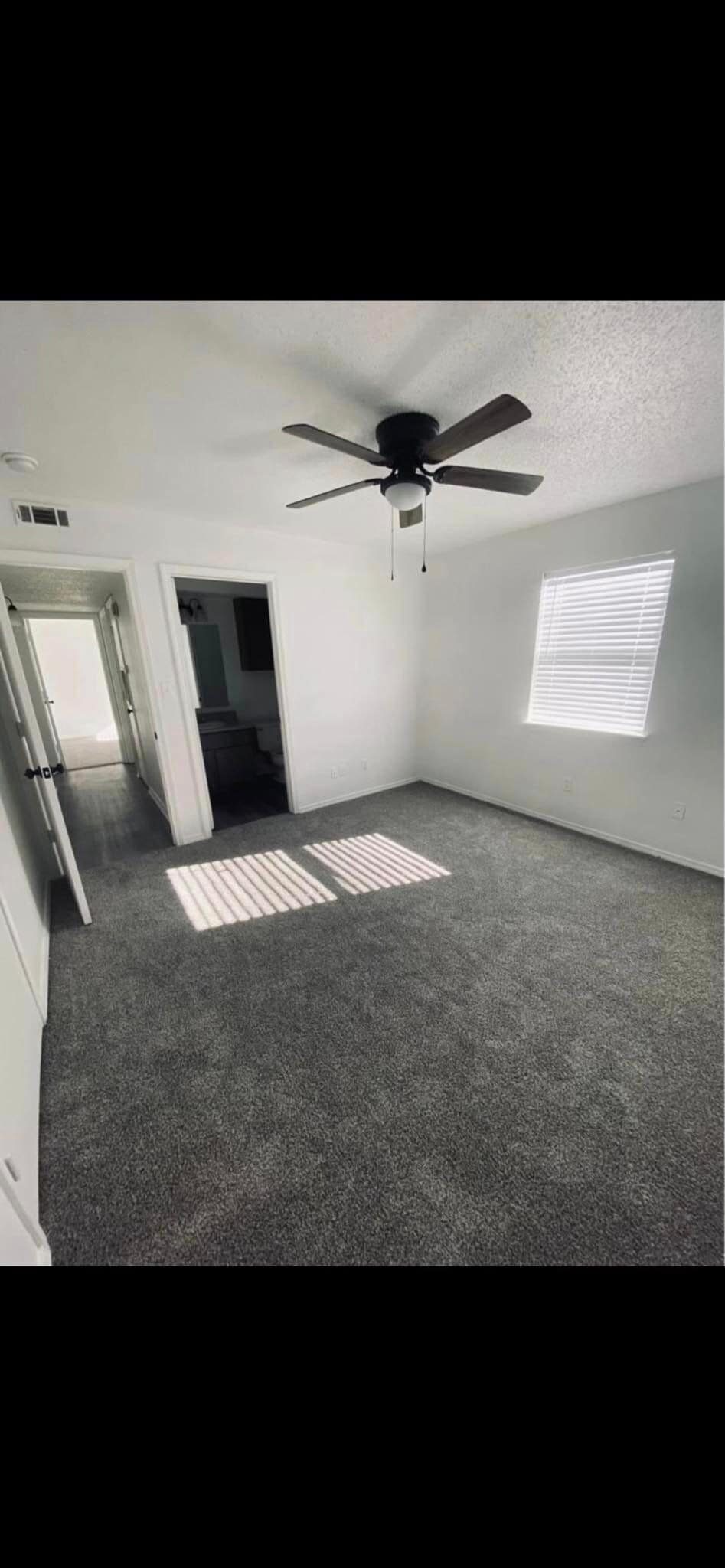 Building Photo - Glen Oaks Apartments