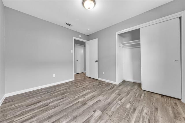 Building Photo - 2628 Belhaven Dr
