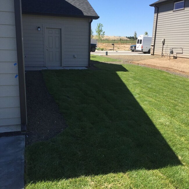 Building Photo - Beautiful Spacious Home in Meridian!