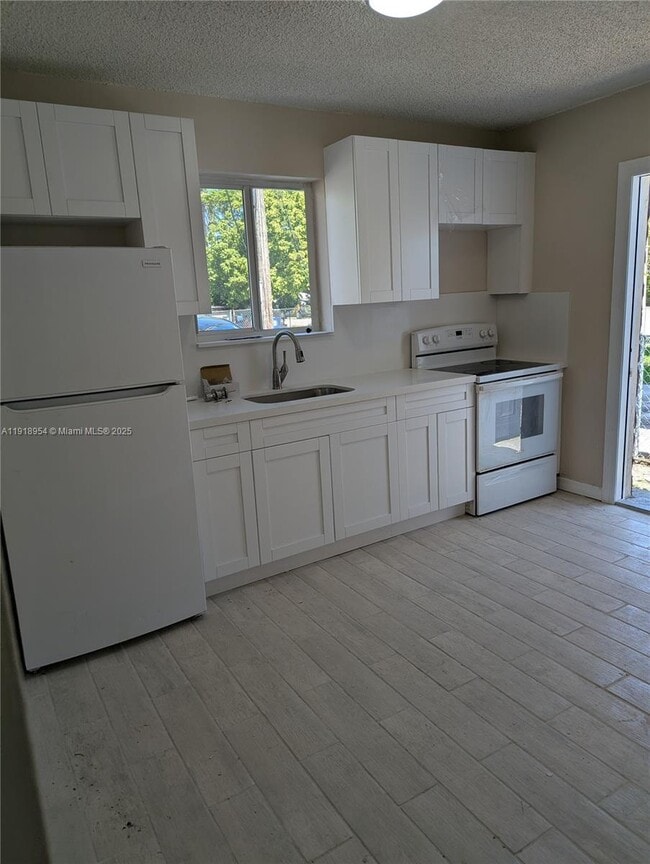 Building Photo - 1908 NW 17th St