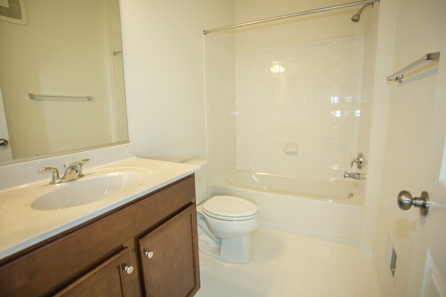 Building Photo - 1516 Ribbon Limestone Ter SE