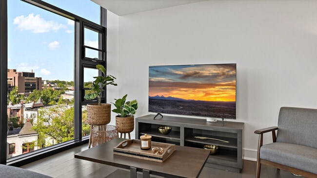 Building Photo - 1901 6th St NW