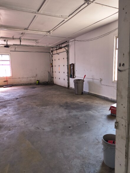 Building Photo - 8464 Cleveland Ave NW