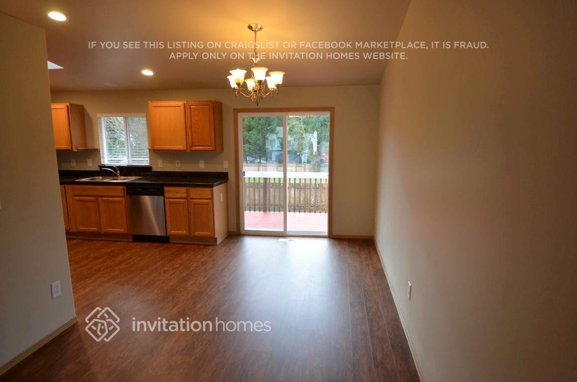 Building Photo - 4200 176th Pl NE