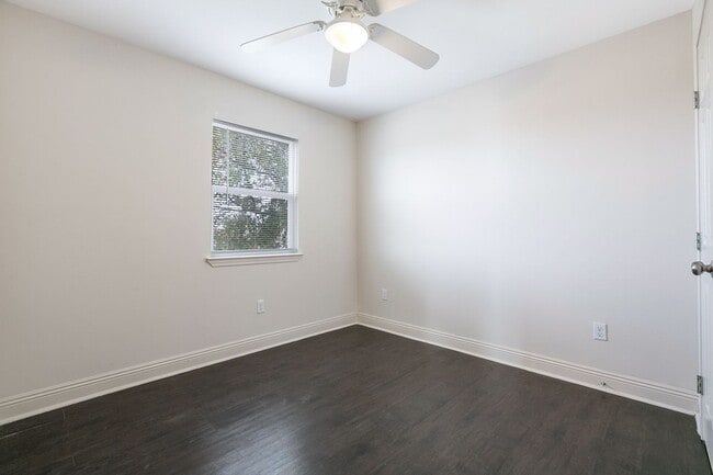 Building Photo - Beutifully Renovated 2 Bedroom in Gentilly Area