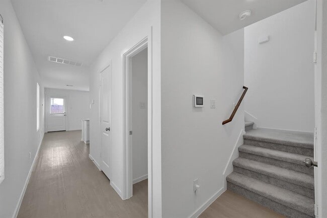 Building Photo - 18271 Via Aurelia Dr