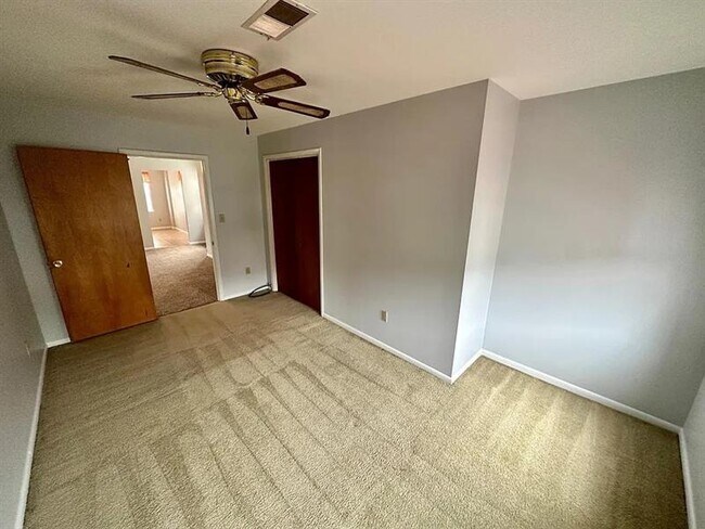 Building Photo - 107 Dilworth St