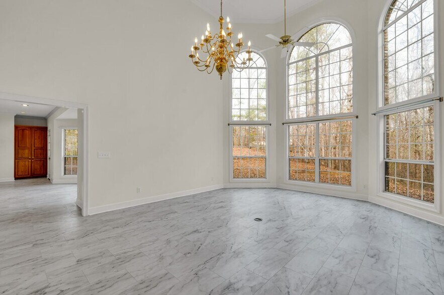 Building Photo - 415 Megan Ln