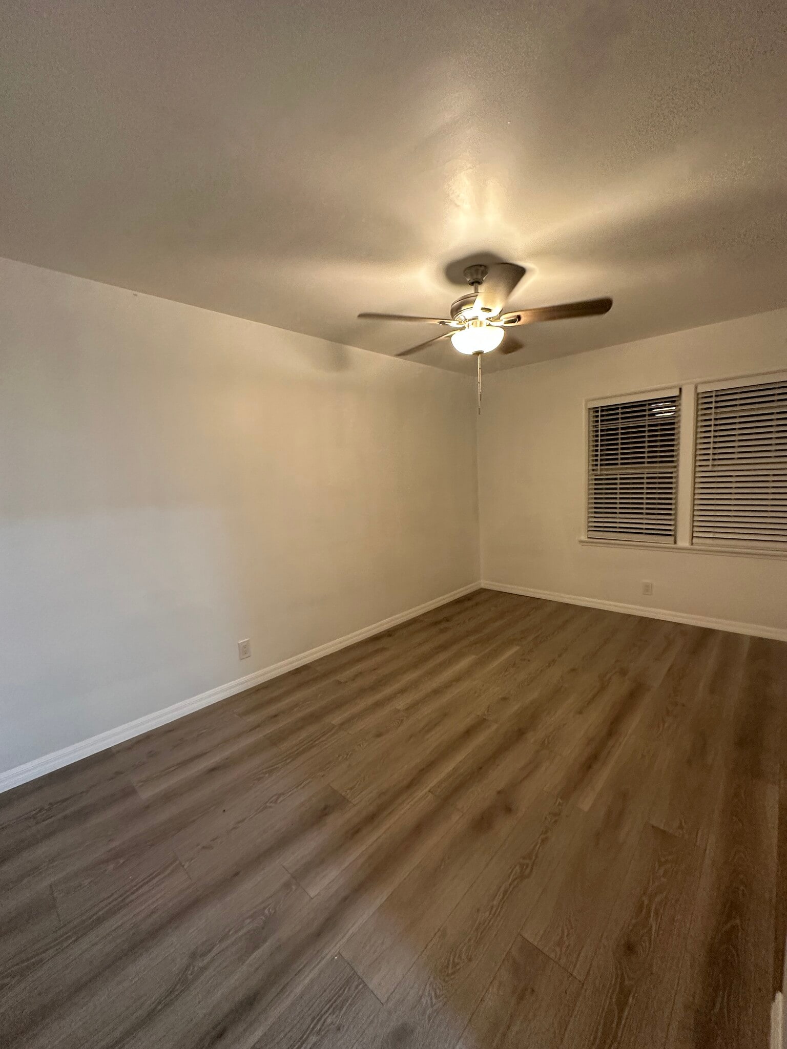 Building Photo - 10418 El Rancho Dr