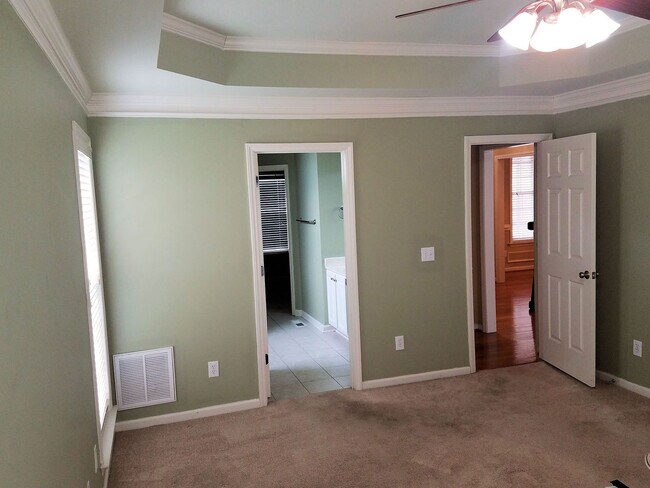 Building Photo - 100 Montauk Ct