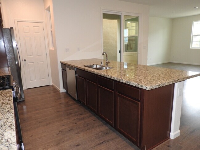 Building Photo - Beautiful Patio Home