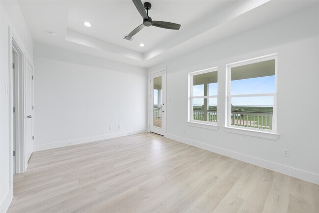 Building Photo - 25206 Sausalito Dr