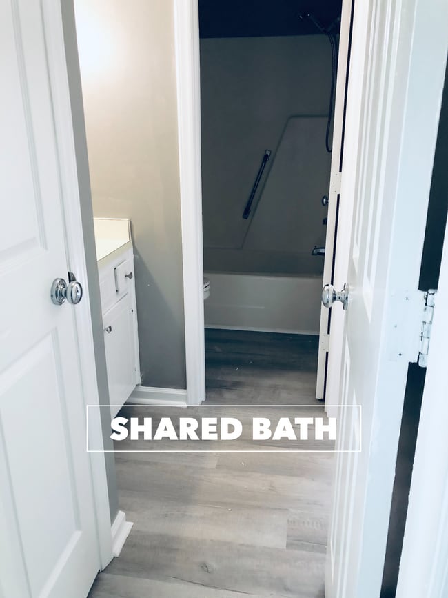 Building Photo - 516 Brent Rd