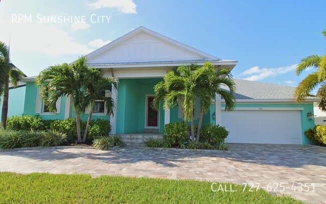 Building Photo - Luxury Island Living: Stunning 4-Bedroom H...